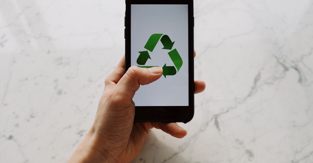 smartphone recycling